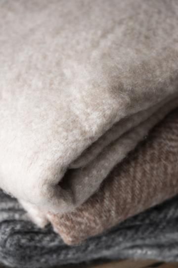 Plaid en laine rose clair