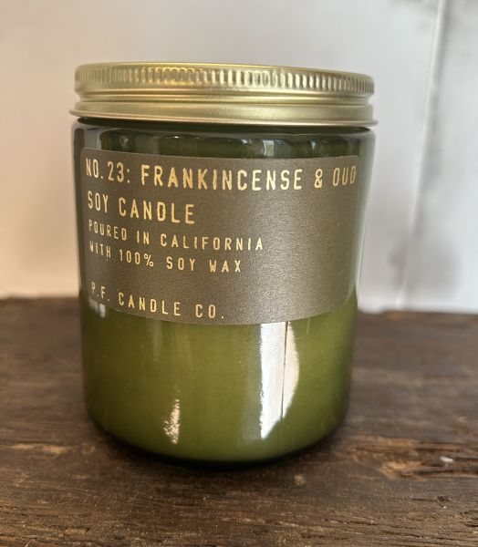 Bougie "Frankincense & Oud", édition limitée PF CANDLE CO