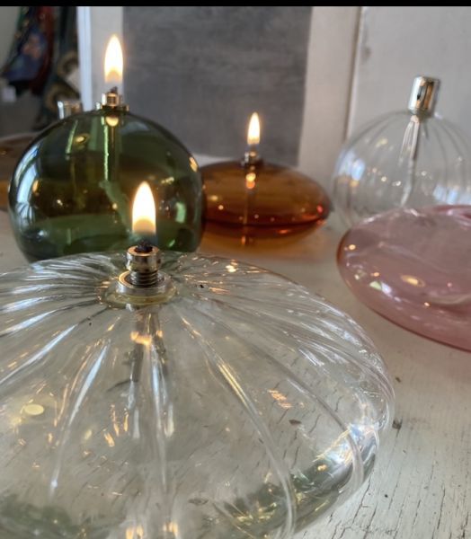 Lampe à huile verte en verre lisse