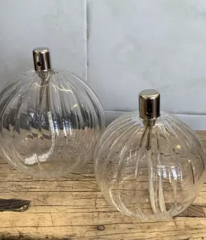 lampe à huile ronde en verre strié transparent