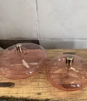 Lampe à huile rose en verre lisse