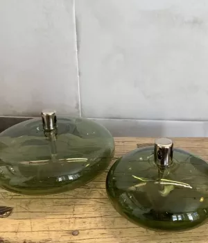 Lampe à huile verte en verre lisse